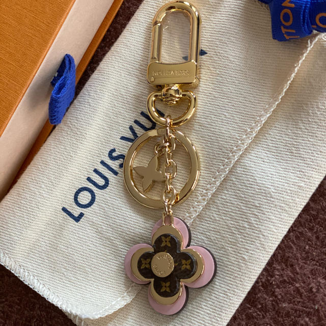 ルイヴィトン LOUIS VUITTON ポルトクレ フラワー チャーム