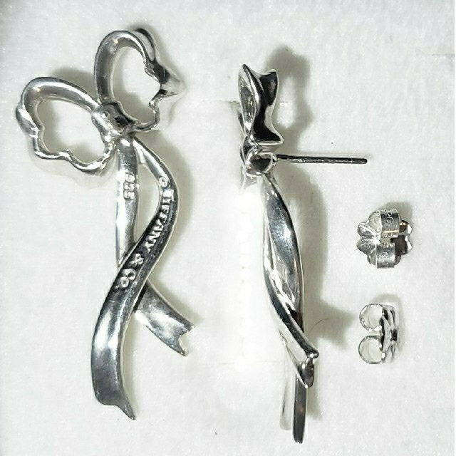 Tiffany & Co.(ティファニー)のLong Ribbon  Dangle Bow Pierce レディースのアクセサリー(ピアス)の商品写真