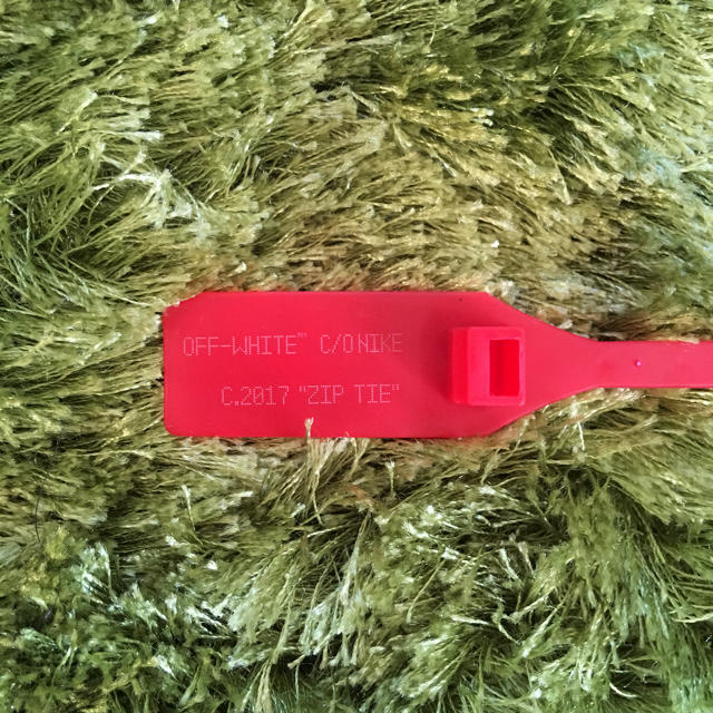 OFF-WHITE(オフホワイト)のOFF-WHITE NIKE "ZIP TIE" カスタムスニーカー用 メンズの靴/シューズ(スニーカー)の商品写真