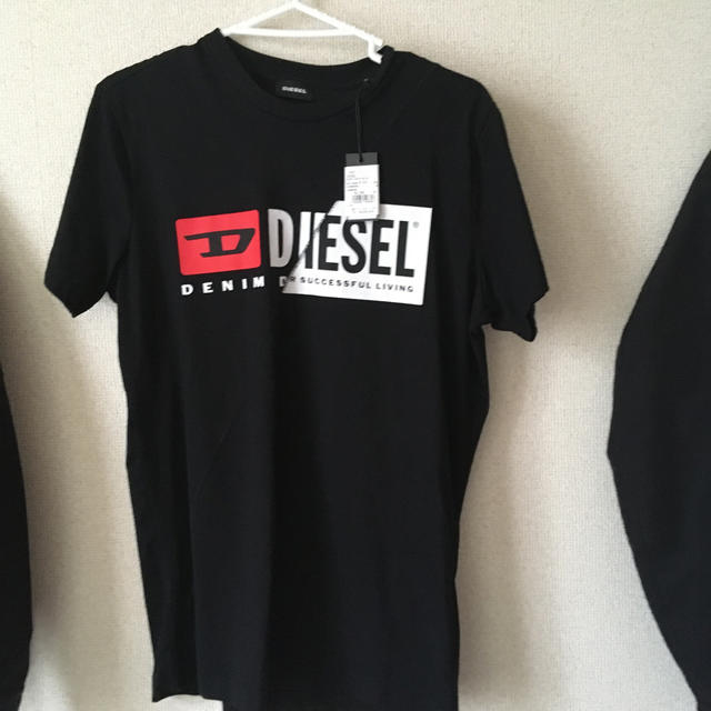 DIESEL(ディーゼル)のDIESEL tシャツ メンズのトップス(Tシャツ/カットソー(半袖/袖なし))の商品写真