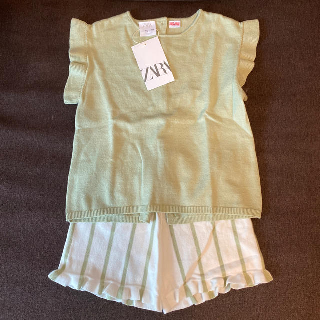 ZARA KIDS(ザラキッズ)のZARA baby 今期セットアップ　新品未使用 キッズ/ベビー/マタニティのキッズ服女の子用(90cm~)(パンツ/スパッツ)の商品写真