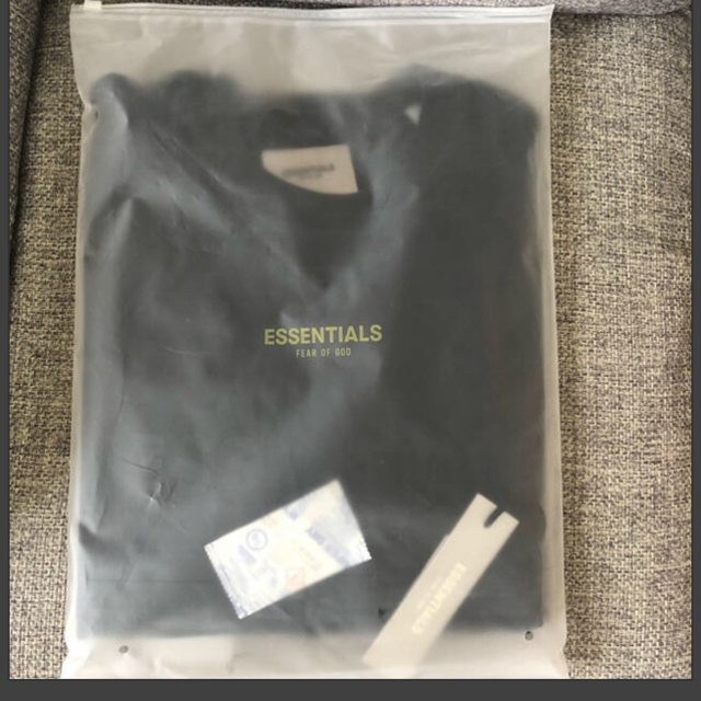 FEAR OF GOD(フィアオブゴッド)のFOG Essentials  エッセンシャルズ　T-Shirt Sサイズ メンズのトップス(Tシャツ/カットソー(半袖/袖なし))の商品写真