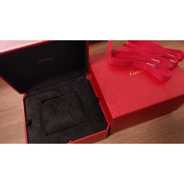 Cartier(カルティエ)のcartier 純正 時計ボックス 外箱つき レディースのファッション小物(腕時計)の商品写真