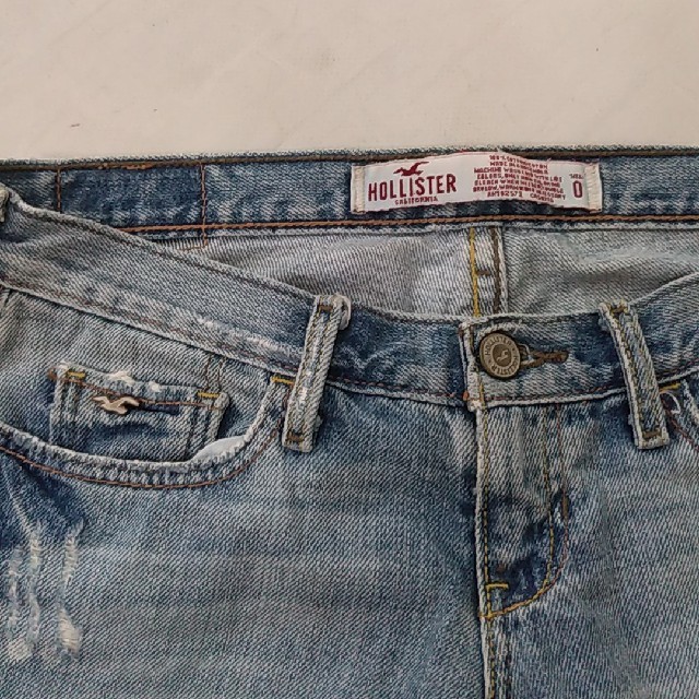 Hollister(ホリスター)のデニム レディースのパンツ(デニム/ジーンズ)の商品写真