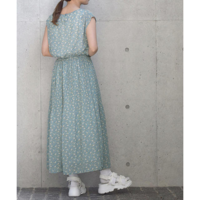 w closet(ダブルクローゼット)のw closet ペイズリー柄ワンピース レディースのワンピース(ロングワンピース/マキシワンピース)の商品写真