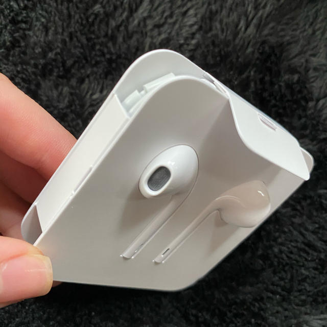 Apple(アップル)のiPhoneイヤホン スマホ/家電/カメラのオーディオ機器(ヘッドフォン/イヤフォン)の商品写真