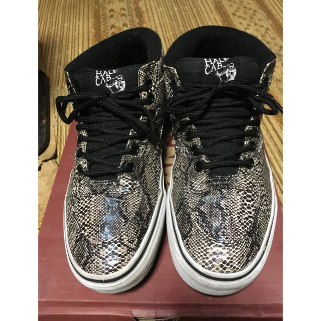 VANS - 【廃盤レア】VANS 蛇柄ハーフキャブ 26cm 検スネークパイソンの通販 by アルカディア|ヴァンズならラクマ VANS - 【廃盤レア】VANS 蛇柄ハーフキャブ 26cm 検スネークパイソンの通販 by アルカディア|ヴァンズならラクマ