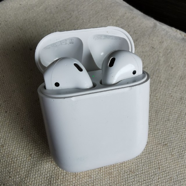 Apple　ワイヤレスイヤホン 　AirPods　　第1世代