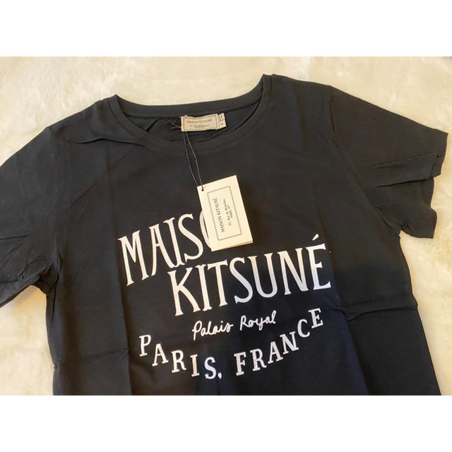 MAISON KITSUNE'(メゾンキツネ)のメゾンキツネパレロワイヤルロゴTシャツ　M ブラック レディースのトップス(Tシャツ(半袖/袖なし))の商品写真