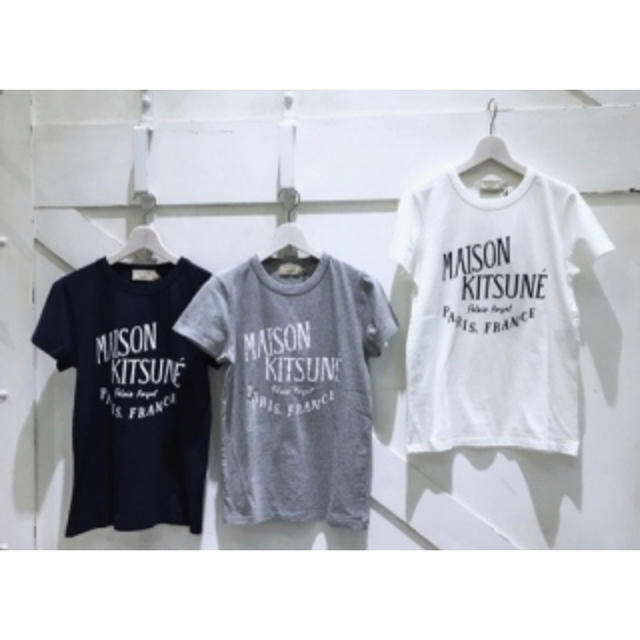 MAISON KITSUNE'(メゾンキツネ)のメゾンキツネパレロワイヤルロゴTシャツ　M ブラック レディースのトップス(Tシャツ(半袖/袖なし))の商品写真