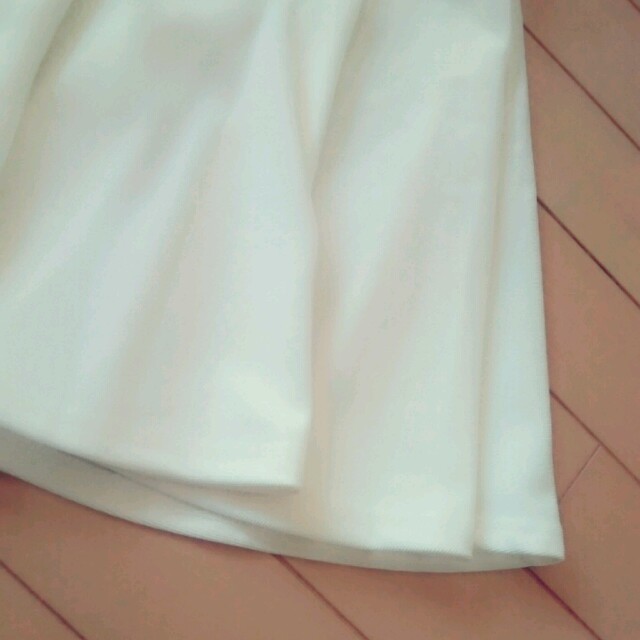WEGO(ウィゴー)の1399→1199白スカート レディースのスカート(ミニスカート)の商品写真