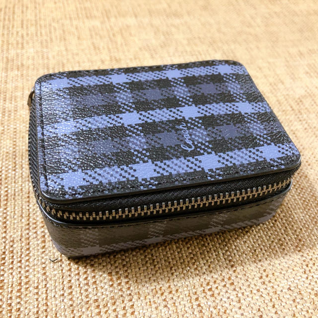 QBNAV商品名【新品】COACH コーチ ピルボックス（アクセサリーケースにも！）