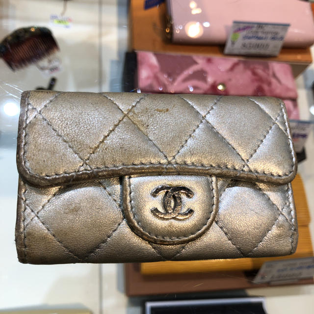 CHANEL(シャネル)の専用！CHANEL キーケース　ラムスキン×シルバー　シルバー金具 レディースのファッション小物(キーケース)の商品写真