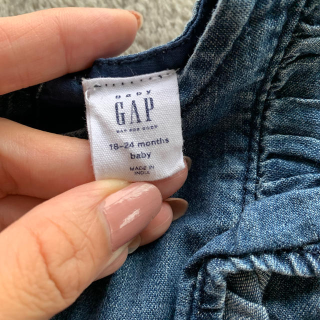 GAP Kids(ギャップキッズ)のGAP ギャップ　サロペ　オーバーオール　カバーオール　デニム　ボトムスボタン キッズ/ベビー/マタニティのキッズ服女の子用(90cm~)(パンツ/スパッツ)の商品写真