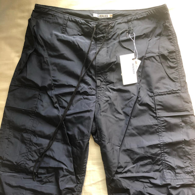 COMOLI(コモリ)のAURALEE LIGHT NYLON FATIGUE PANTS size3 メンズのパンツ(ワークパンツ/カーゴパンツ)の商品写真