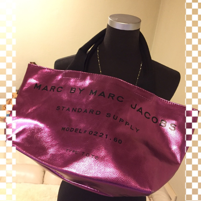 MARC BY MARC JACOBS(マークバイマークジェイコブス)のマークジェイコブストートバック⭐️ レディースのバッグ(トートバッグ)の商品写真