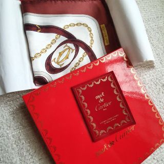 カルティエ(Cartier)の美品Cartierシルクスカーフ(バンダナ/スカーフ)