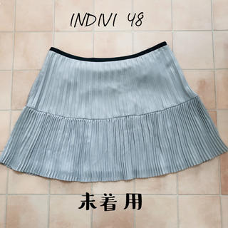 インディヴィ(INDIVI)のINDIVIシルバーグレープリーツスカート・48サイズ(ひざ丈スカート)