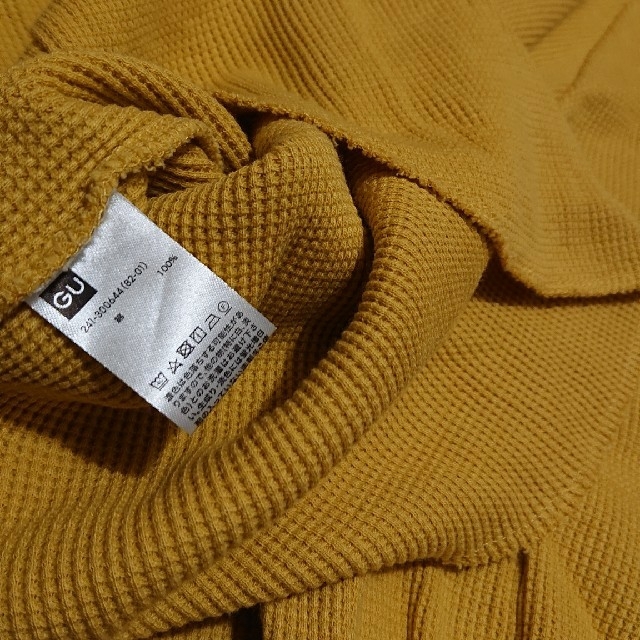 GU(ジーユー)のUSED／GU ワッフルラグランカットソー M黄 レディースのトップス(Tシャツ(半袖/袖なし))の商品写真