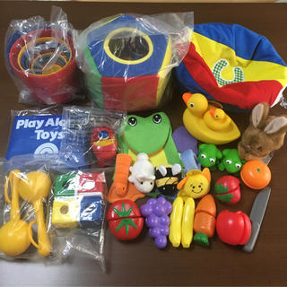 Combi おもちゃ 5点セット タブレット 木製おもちゃ 赤ちゃん シャカシャカの通販 By ノンちゃん S Shop コンビならラクマ