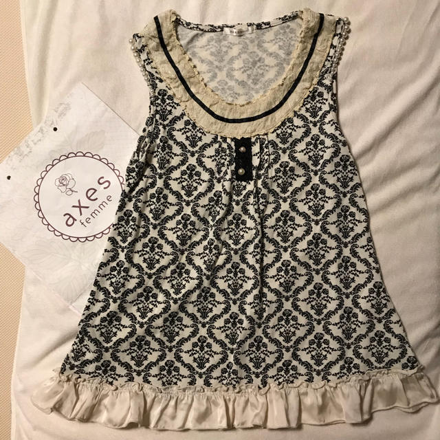 Axes Femme Axes Femme レトロ壁紙柄パール付きノースリトップス 白 黒 Mの通販 By とももん S Shop アクシーズファムならラクマ Axes Femme Axes Femme レトロ壁紙柄パール付きノースリトップス 白 黒 Mの通販 By とももん S Shop アクシーズファムならラクマ