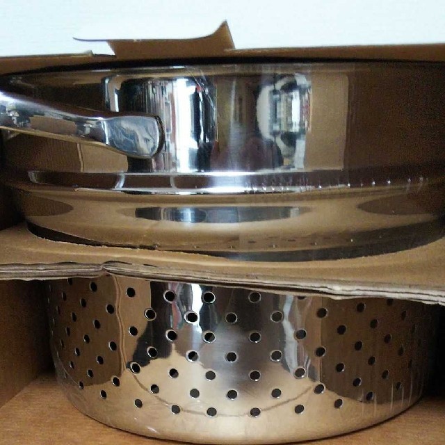 Royal Doulton(ロイヤルドルトン)のロイヤルドルトン 両手鍋とパスタ用中子 インテリア/住まい/日用品のキッチン/食器(鍋/フライパン)の商品写真