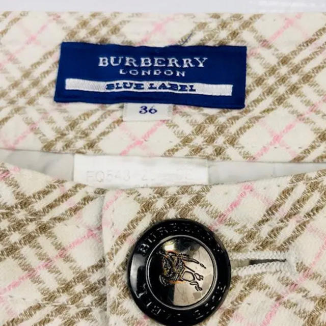 BURBERRY BLUE LABEL(バーバリーブルーレーベル)のBurberry・バーバリーブルーレーベル★チェック ショートパンツ(36) レディースのパンツ(ショートパンツ)の商品写真