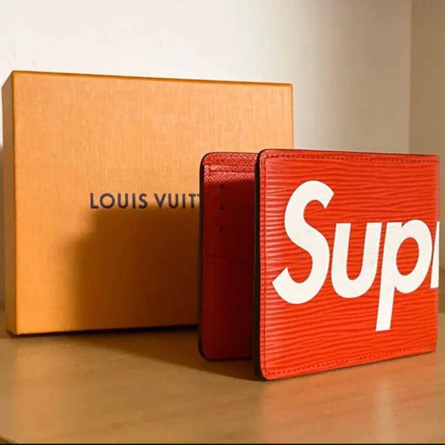 LOUIS VUITTON - Louis Vuitton × Supreme 二つ折り財布 2017公式店舗