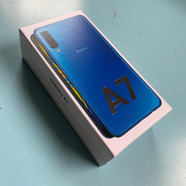 Galaxy A7 Blue 新品未開封約60インチAMOLED解像度