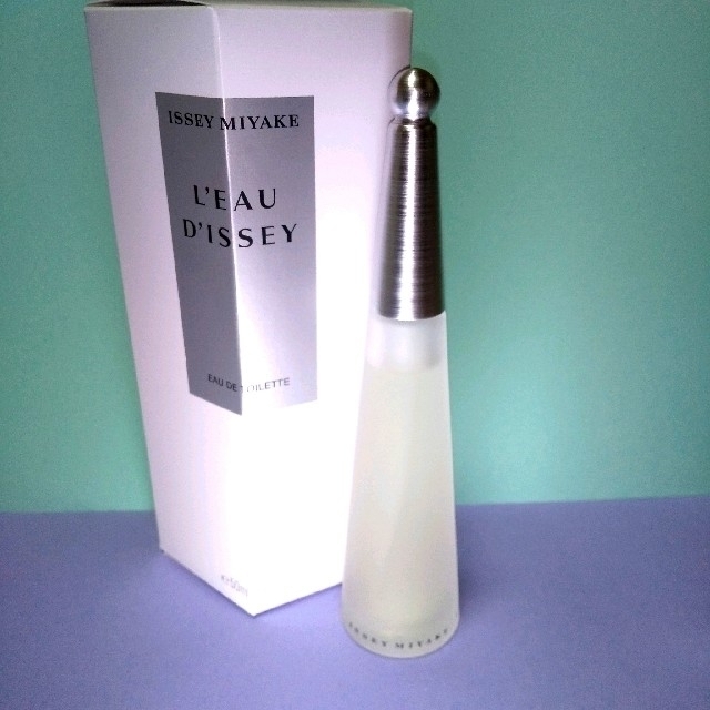 ISSEY MIYAKE(イッセイミヤケ)の香水:ISSEY MIYAKE／ロードゥイッセイ EDT 50ml コスメ/美容の香水(香水(女性用))の商品写真