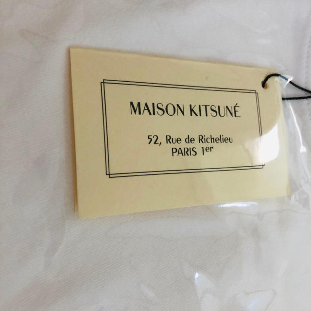 MAISON KITSUNE'(メゾンキツネ)の<最安価格>メゾンキツネ フォックスヘッドパッチ Tシャツ XS  レディースのトップス(Tシャツ(半袖/袖なし))の商品写真