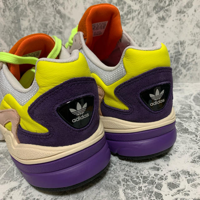 新品adidas falcon w27cm