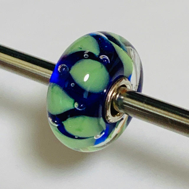 trollbeads トロールビーズ ブルー＆ミントグリーンユニーク レディースのアクセサリー(チャーム)の商品写真