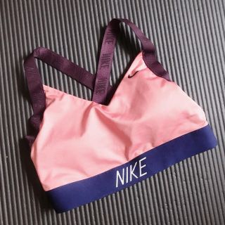 ナイキ(NIKE)のNIKE トレーニング ヨガ スポーツブラ Mサイズ(トレーニング用品)