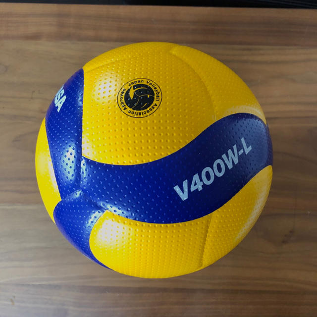 MIKASA - MiKASA V400W-L 小学生バレーボール軽量4号球 検定球の通販 by Evizio704's shop｜ミカサならラクマ