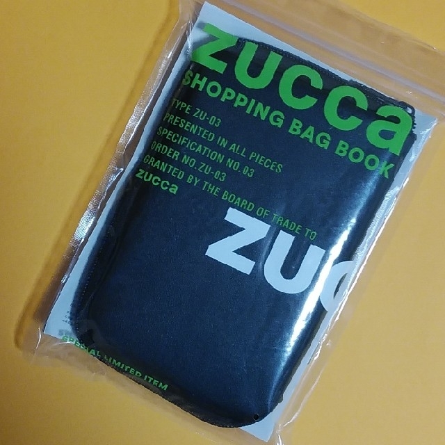 ZUCCa(ズッカ)のZUCCASHOPPINGBAGBOOK  ファミリーマート限定エコバッグ レディースのバッグ(エコバッグ)の商品写真