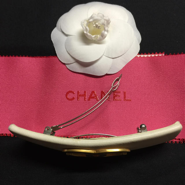 CHANEL(シャネル)のsereson1177さま専用シャネル ヴィンテージ バレッタ レディースのヘアアクセサリー(バレッタ/ヘアクリップ)の商品写真