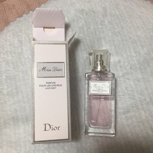 Christian Dior(クリスチャンディオール)の新品未使用♡ミスディオール♡ヘアミスト コスメ/美容のヘアケア/スタイリング(ヘアウォーター/ヘアミスト)の商品写真