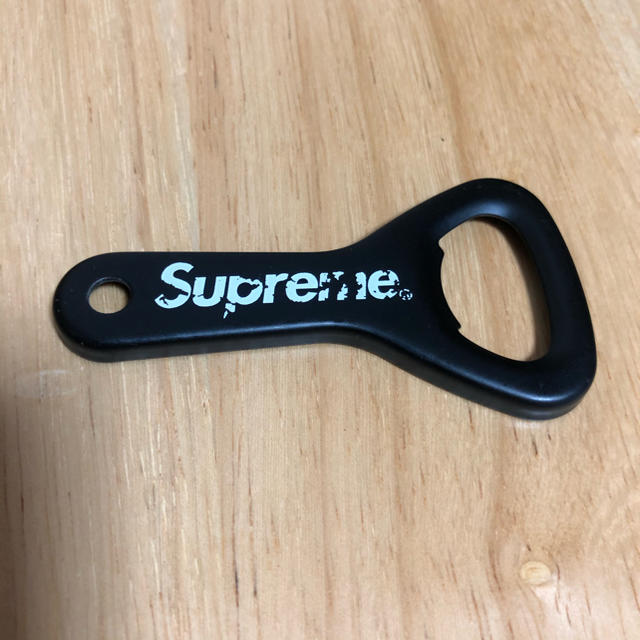 Supreme(シュプリーム)のSupreme ネックストラップ スマホ/家電/カメラのスマホアクセサリー(ネックストラップ)の商品写真