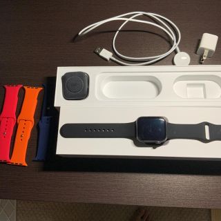 アップルウォッチ(Apple Watch)の美品　　Apple Watch series5  44ミリ(腕時計(デジタル))