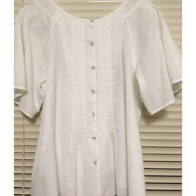 d'un 'a dix ふんわり袖　刺繍ブラウス レディースのトップス(シャツ/ブラウス(半袖/袖なし))の商品写真