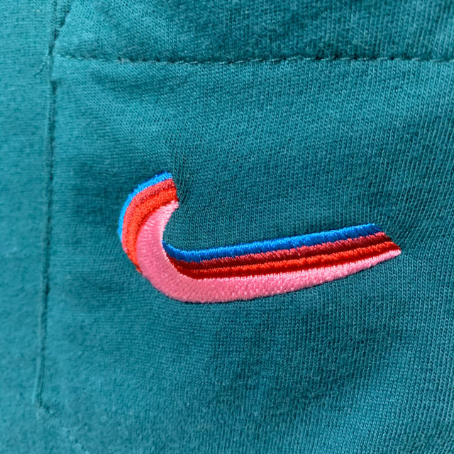 NIKE(ナイキ)のNIKE ナイキ Tシャツ　PARRA メンズのトップス(Tシャツ/カットソー(半袖/袖なし))の商品写真