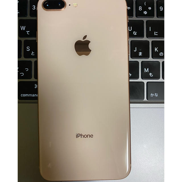 Apple(アップル)のiPhone8 plus 本体 スマホ/家電/カメラのスマートフォン/携帯電話(スマートフォン本体)の商品写真