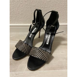 マノロブラニク(MANOLO BLAHNIK)のマノロブラニク　新品未使用　サンダル 白黒　サイズ38.5(サンダル)