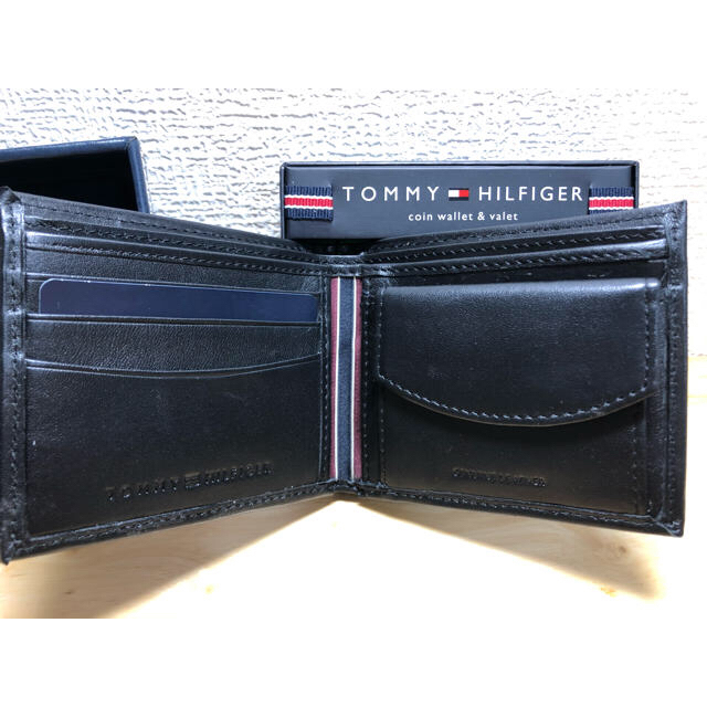 TOMMY HILFIGER(トミーヒルフィガー)のトミーヒルフィガー(TOMMY HILFIGER) 二つ折り財布　ブラック メンズのファッション小物(折り財布)の商品写真