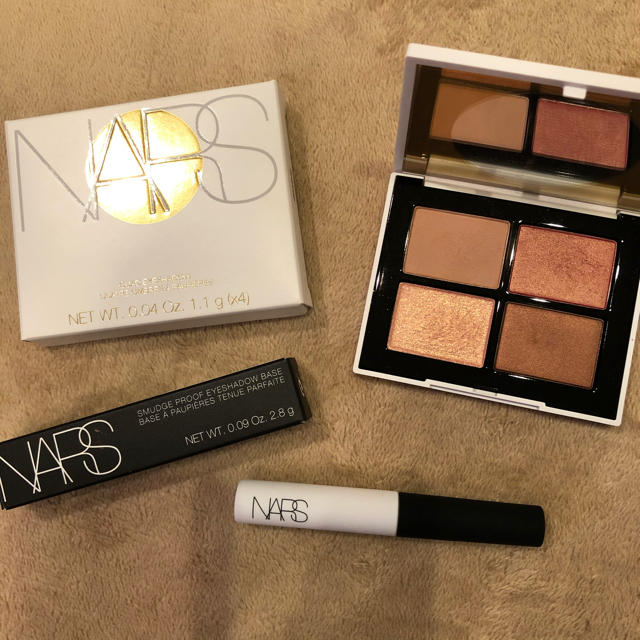 NARS(ナーズ)のクワッドアイシャドー／ＺＥＮ　ＣＯＬＬＥＣＴＩＯＮ コスメ/美容のベースメイク/化粧品(アイシャドウ)の商品写真