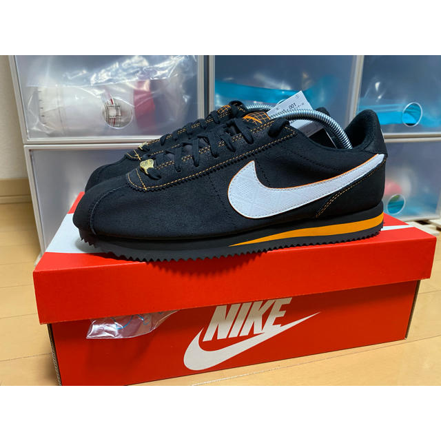 NIKE(ナイキ)のNIKE cortez basic leather se 死者の日　27.0cm メンズの靴/シューズ(スニーカー)の商品写真