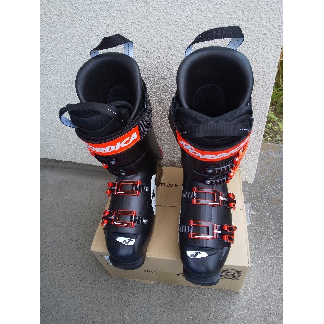 NORDICA(ノルディカ)の美良品 NORDICA DOBERMANN GP 110 25.5cm スポーツ/アウトドアのスキー(ブーツ)の商品写真