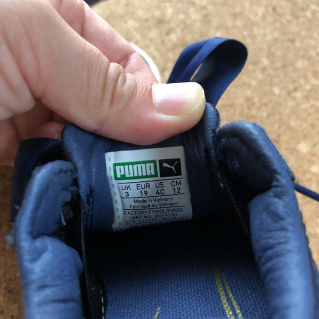 PUMA(プーマ)のPUMA 女の子　スニーカー12㎝ キッズ/ベビー/マタニティのベビー靴/シューズ(~14cm)(スニーカー)の商品写真