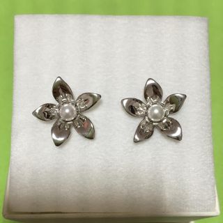 スタージュエリー(STAR JEWELRY)のスタージュエリー フラワーピアス(ピアス)